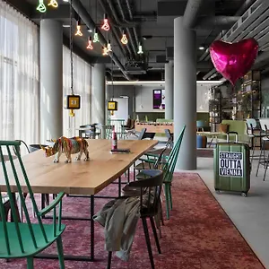 Hotel Moxy East, Wiedeń