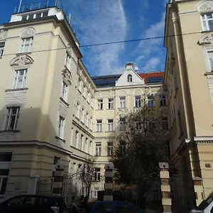 Apartment Jugendstil Garconniere