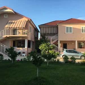 https://vila-islami-durres.albaniahotels.org